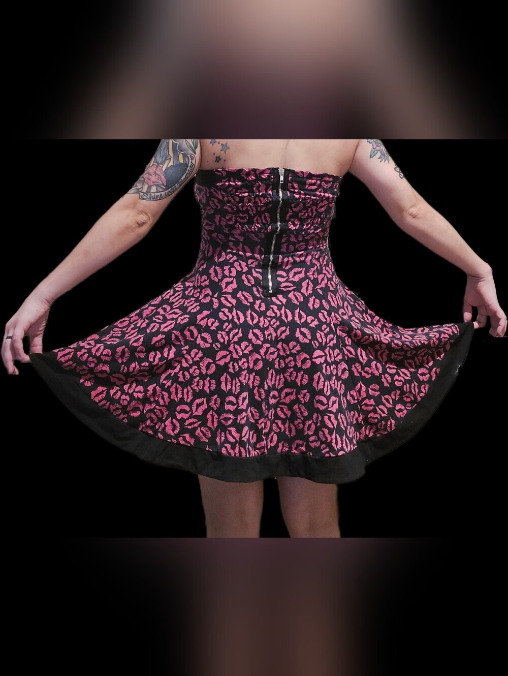 Strapless Pink & Black Lipstick Kiss Print Fit-and-Flare Sweetheart Dress - Picture 2 of 7